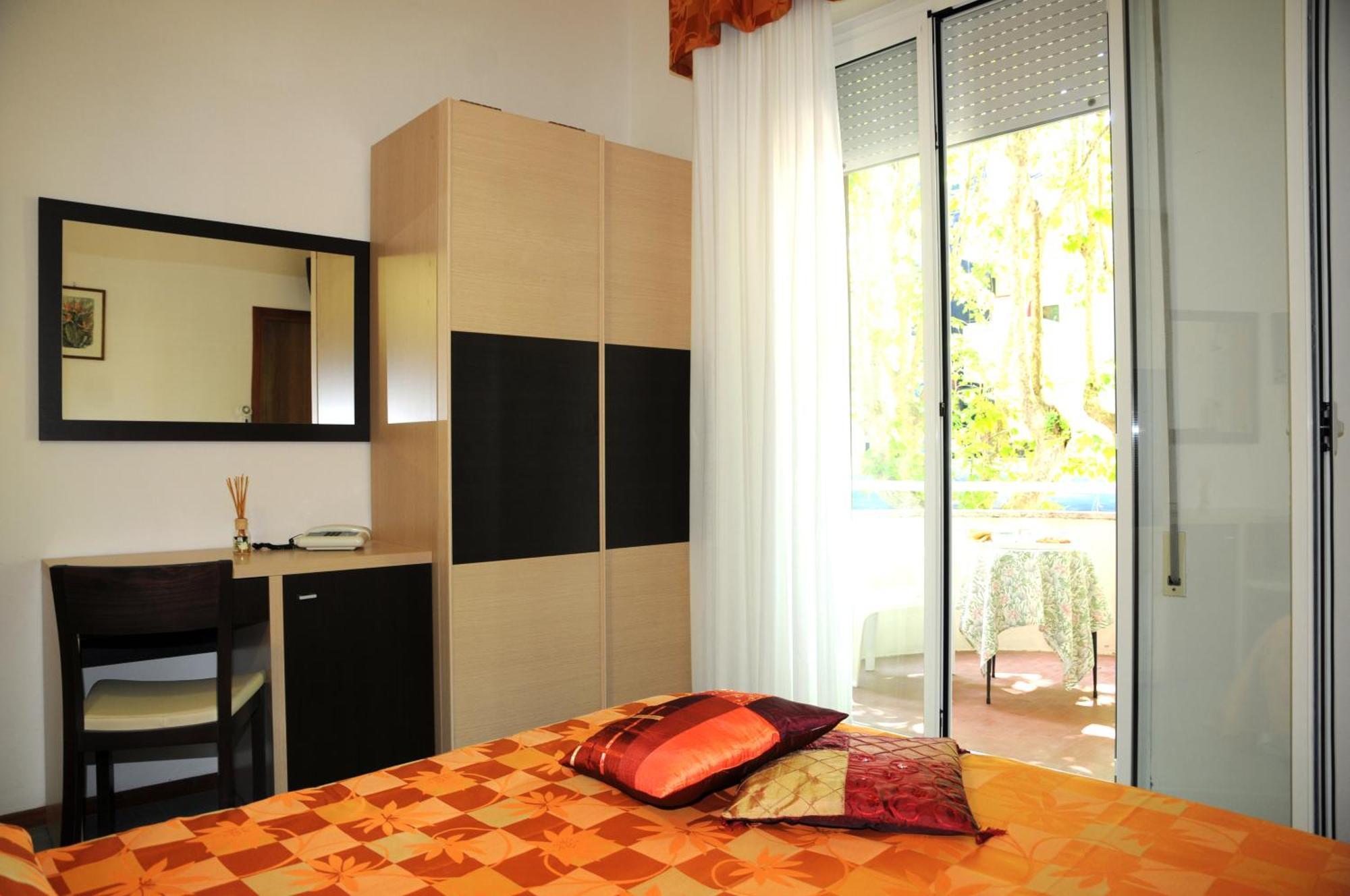 Hotel Flora Bellaria-Igea Marina Zewnętrze zdjęcie