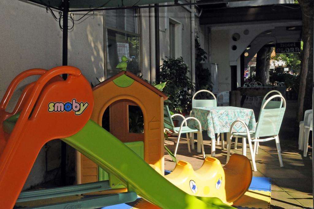 Hotel Flora Bellaria-Igea Marina Zewnętrze zdjęcie