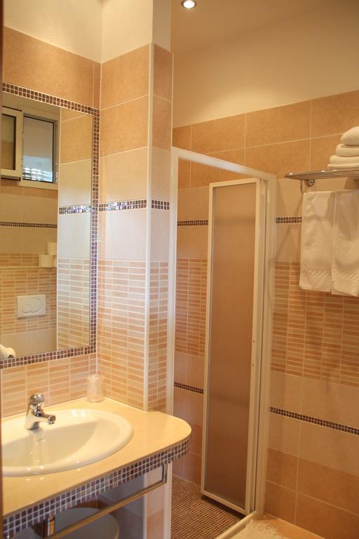 Hotel Flora Bellaria-Igea Marina Zewnętrze zdjęcie