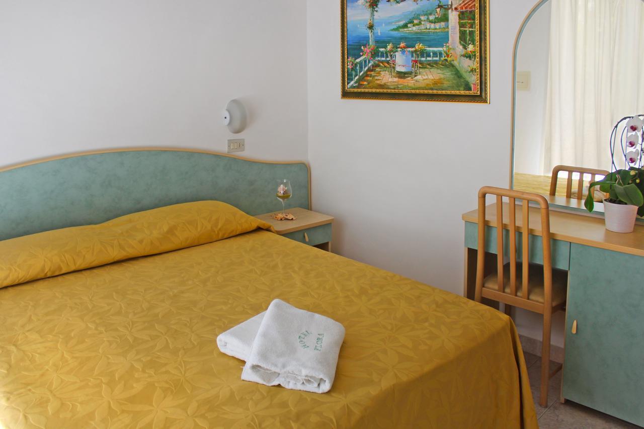 Hotel Flora Bellaria-Igea Marina Zewnętrze zdjęcie