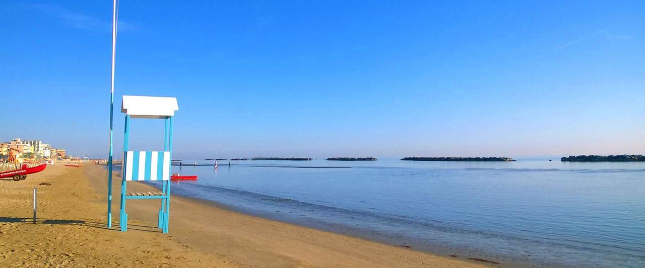 Hotel Flora Bellaria-Igea Marina Zewnętrze zdjęcie